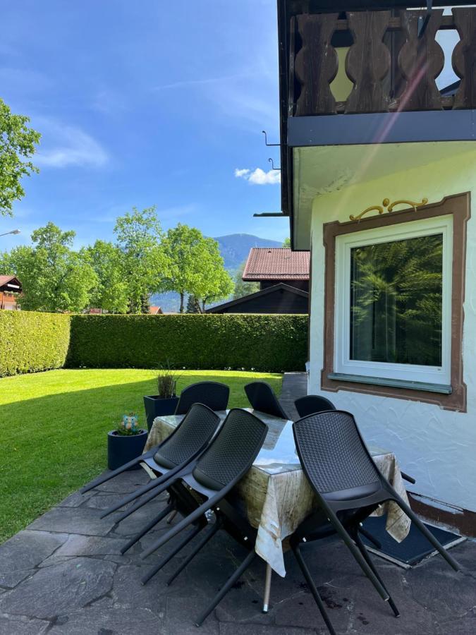 Doppelhaushaelfte Zugspitzblick Mit Privatem Garten Garmisch-Partenkirchen Ngoại thất bức ảnh