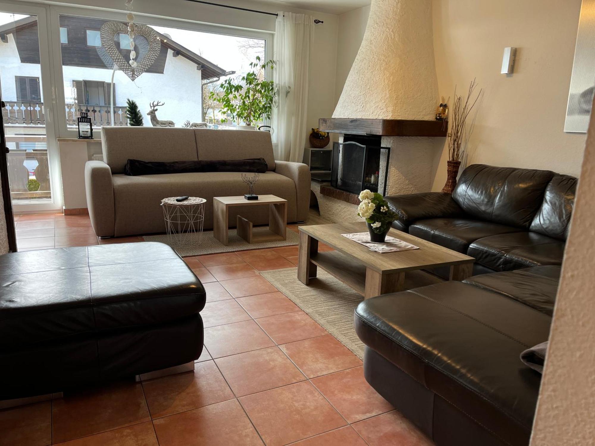 Doppelhaushaelfte Zugspitzblick Mit Privatem Garten Garmisch-Partenkirchen Ngoại thất bức ảnh